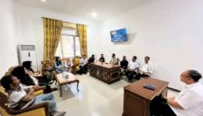 Wabup Bangkep Serfi Kambey menerima aspirasi pedagang UMKM Taman Kota Salakan terkait penataan dan penertiban tempat usaha, Rabu (16/9/26).