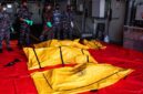 Tim penyelam BSG kembali menemukan korban meninggal KM Virgo 8 di Laut Jawa, total temuan mencapai 121 orang, Senin (21/9/26). (CNN Indonesia/ANT)