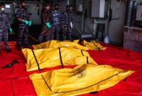 Tim penyelam BSG kembali menemukan korban meninggal KM Virgo 8 di Laut Jawa, total temuan mencapai 121 orang, Senin (21/9/26). (CNN Indonesia/ANT)
