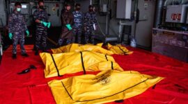Tim penyelam BSG kembali menemukan korban meninggal KM Virgo 8 di Laut Jawa, total temuan mencapai 121 orang, Senin (21/9/26). (CNN Indonesia/ANT)