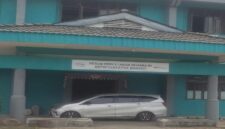 •	Menelusuri sejarah Perum PNRI Kantor Perwakilan Manado di Tikala yang berdiri sejak 1960 sebagai garda cetak dokumen negara di Indonesia Timur,Rabu (7/10/26). (dok: Bedainnews.com/Joni Sela)