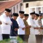 Pemda Banggai Kepulauan bersama Kemenag dan masyarakat menggelar Sholat Istisqa di Taman Kota Salakan guna memohon turunnya hujan di tengah kemarau, Jumat (2/10/26). 