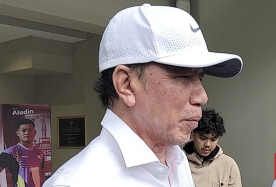 Presiden ke-7 RI Joko Widodo merespons wacana pemakzulan Wapres Gibran Rakabuming Raka dan meminta publik menaati mekanisme konstitusi.(CNN Indonesia)