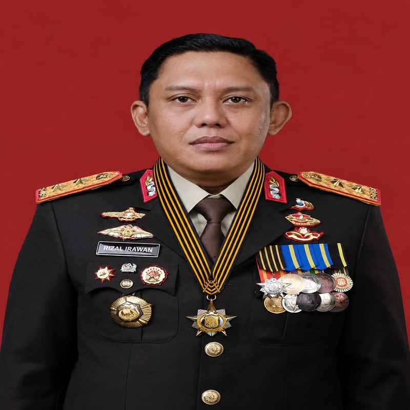 Irjen Pol. Rizal Irawan resmi ditunjuk menjadi Kapolda Sulteng menggantikan Irjen Pol. Nasri Sulaeman yang memasuki masa pension. (hms Polda Sulteng)