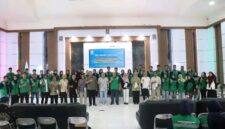 Sekda Banggai Kepulauan Muh. Aris Susanto terima mahasiswa KKN Tematik Unismuh Luwuk 2026 untuk bantu penataan administrasi aset daerah.(ist)