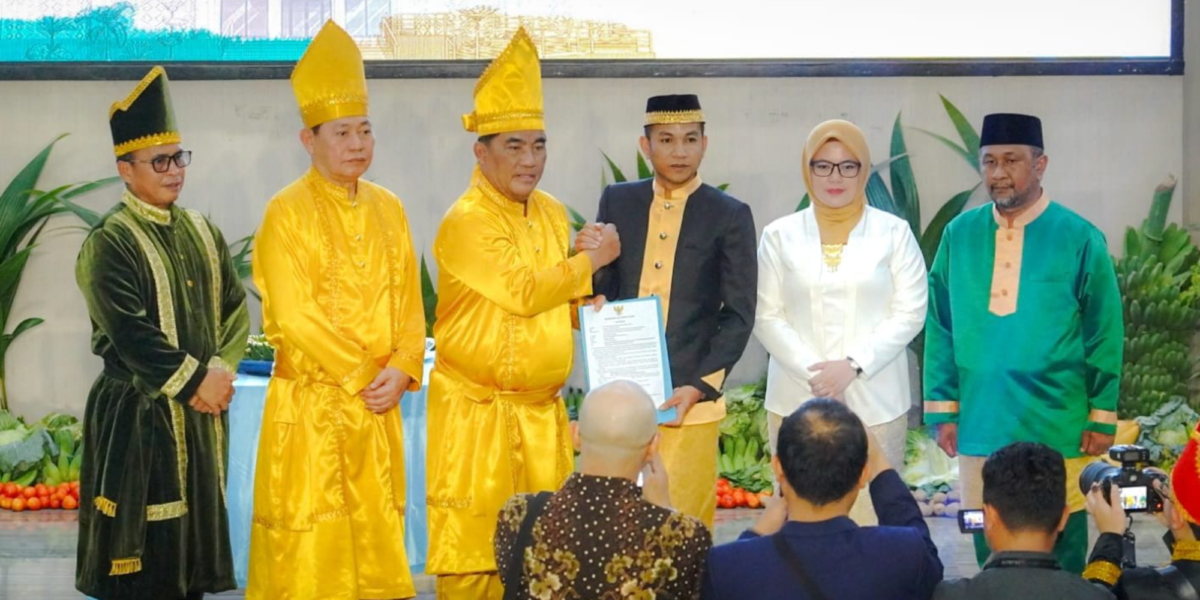 Penyerahan Nota Dinas ke PLT Bupati Boltara
