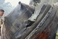 Aparat selidiki temuan logam gosong di sawit Kotim.(FT: CNN Indonesia/detik.com)