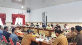 Suasana RDPU DPRD Touna bersama pihak PLN, Pemda, aparat penegak hukum, dan Aliansi Pemerhati dan Konsumen Listrik, dipimpin Wakil Ketua DPRD Rizal C. Panjili, di Ruang Aspirasi DPRD, Selasa (13/10/2026) (Ist)