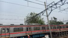 Polresta Tangerang perketat pengamanan stasiun KRL dan gerbang Tol Merak-Jakarta jelang aksi demonstrasi 20 Oktober di Jakarta, Senin (19/10/26). Dok : Klik Indonesia/MM